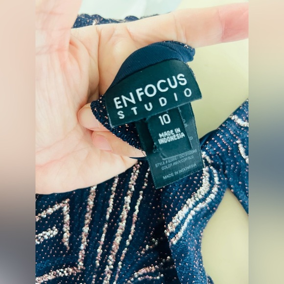 En Focus Studio size 10 embellished blue and gold metallic formal dress. - Picture 8 of 9